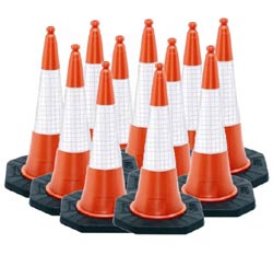 100 Pack Dominator Road Cones  safety sign