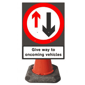 560x750mm Give Way Give Way to Oncoming Vehicles - 615 